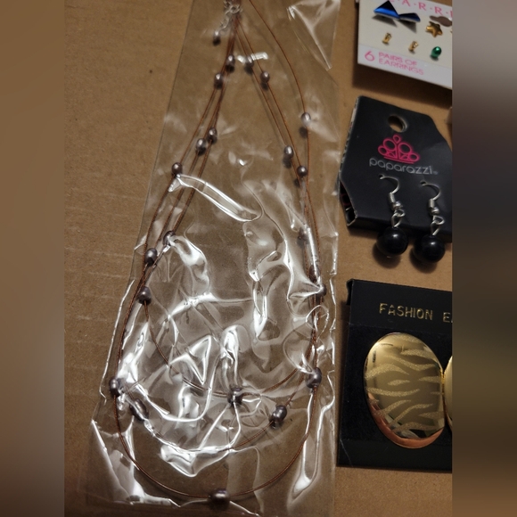 Jewelry Lot Costume Accessory Fashion Bracelets Necklace Earrings Pin - Picture 4 of 10